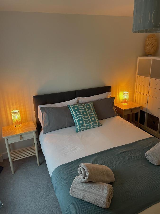 אקסמות' Number 10 Stunning Apartment, Fantastic Location! מראה חיצוני תמונה