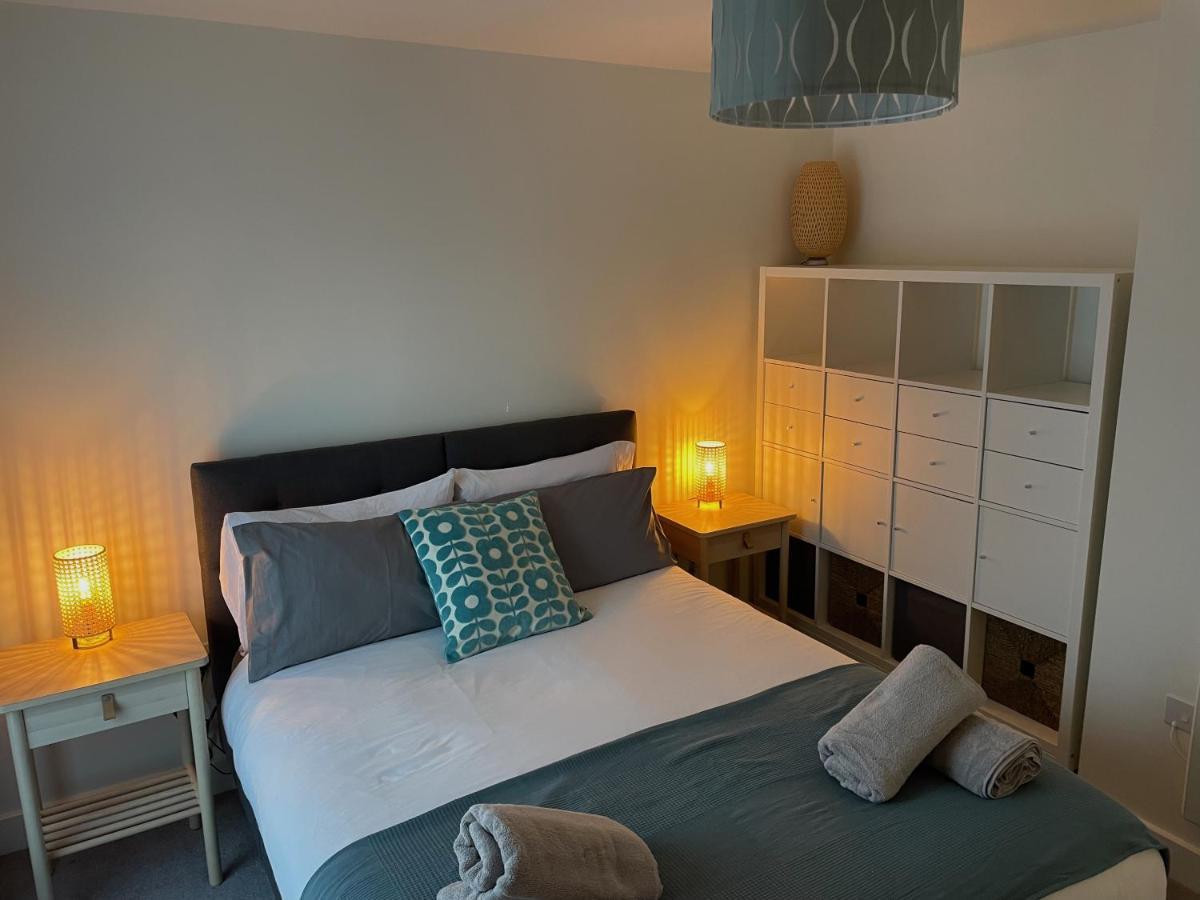 אקסמות' Number 10 Stunning Apartment, Fantastic Location! מראה חיצוני תמונה