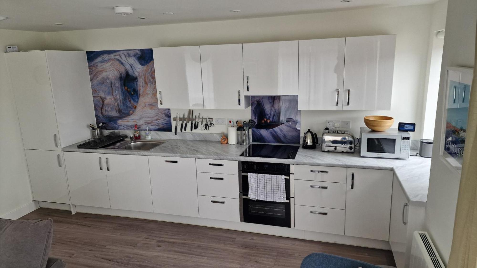 אקסמות' Number 10 Stunning Apartment, Fantastic Location! מראה חיצוני תמונה