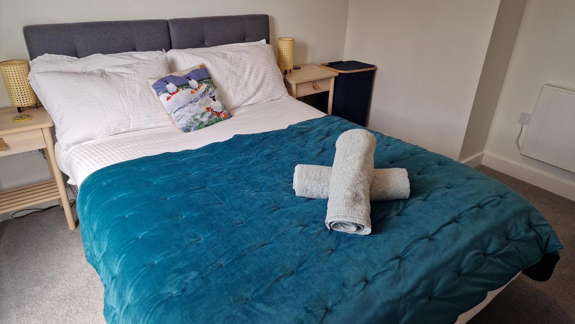 אקסמות' Number 10 Stunning Apartment, Fantastic Location! מראה חיצוני תמונה